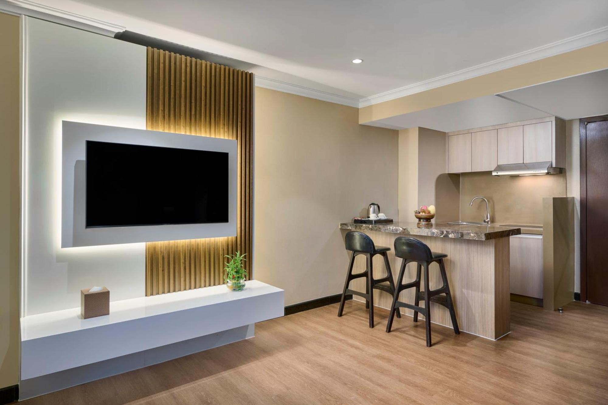 Caravan Hotel By Ehm Phnom Penh Exterior photo