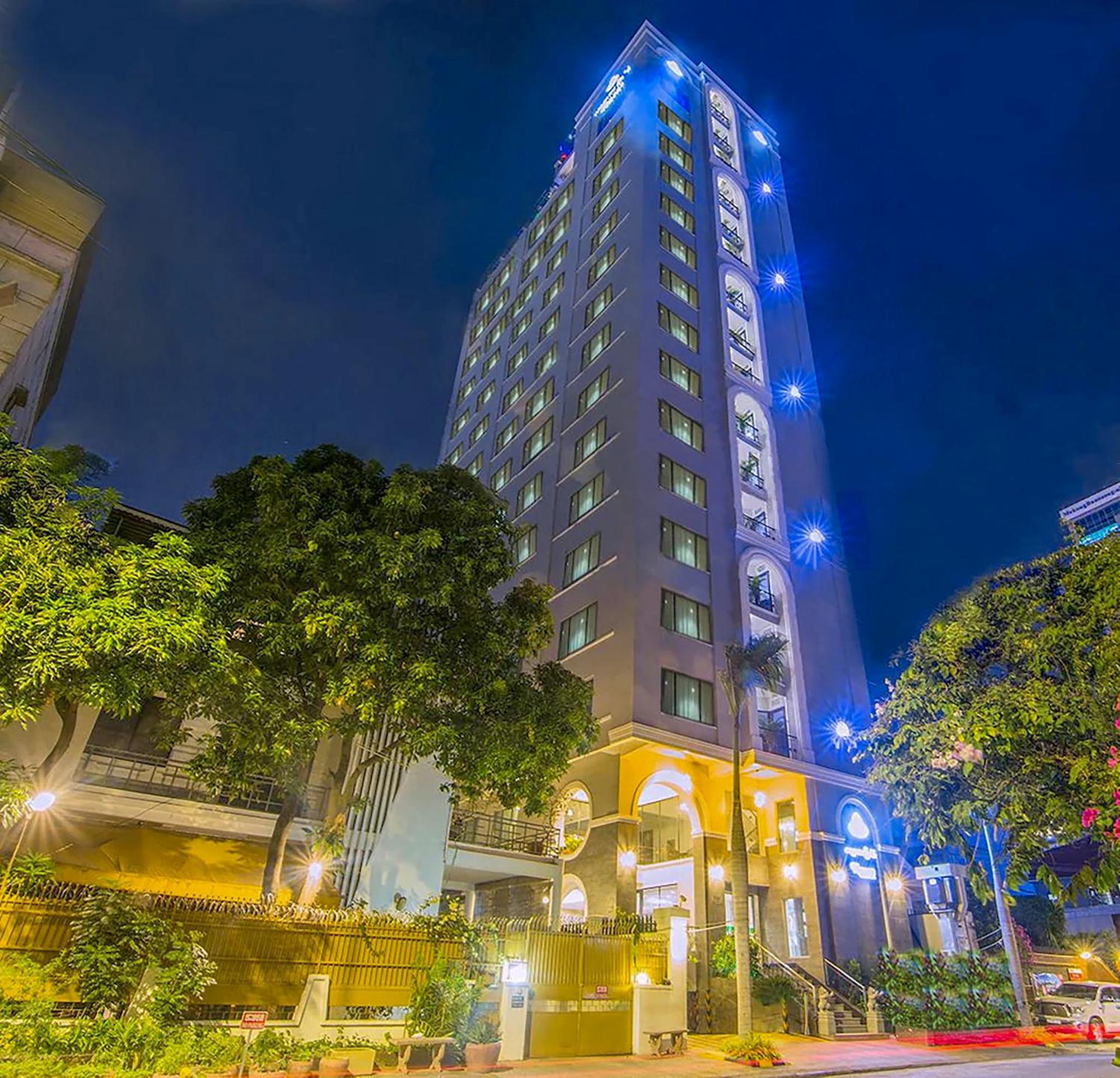 Caravan Hotel By Ehm Phnom Penh Exterior photo